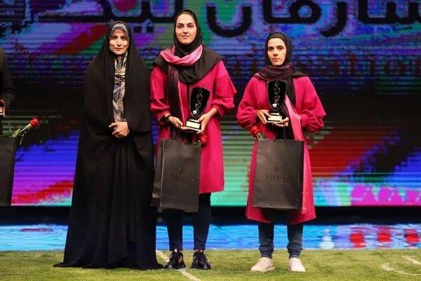 حقم برترین بازیکن فوتبال زنان ایران بود، تندیس های زنان متفاوت بود