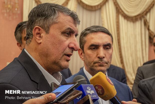 انتقاد شدید وزیر راه از سوخت ندادن اروپا به پروازهای ایرانی انتقاد شدید وزیر راه از سوخت ندادن اروپا به پروازهای ایرانی