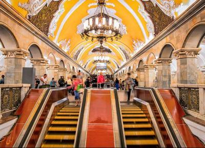 نمایی از معماری باشکوه و مسحورکننده ایستگاه های مترو مسکو