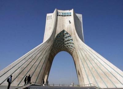 تصاویر کمتر دیده شده از ساخت برج آزادی تهران ، این نماد تهران چند ساله شد؟