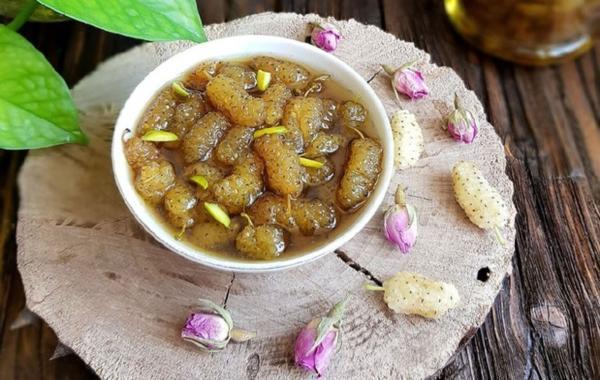 طرز تهیه مربای توت سفید با طعم بی نظیر طرز تهیه مربای توت سفید با طعم بی نظیر